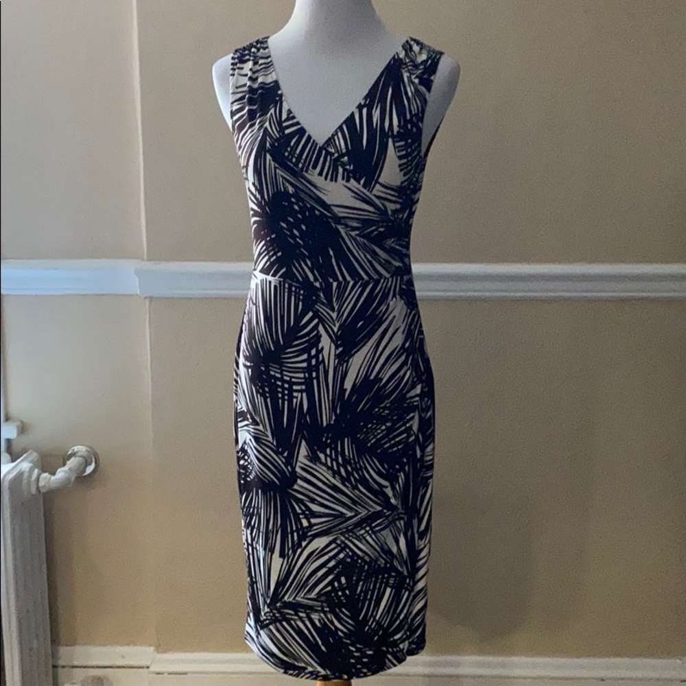 V neck dress
